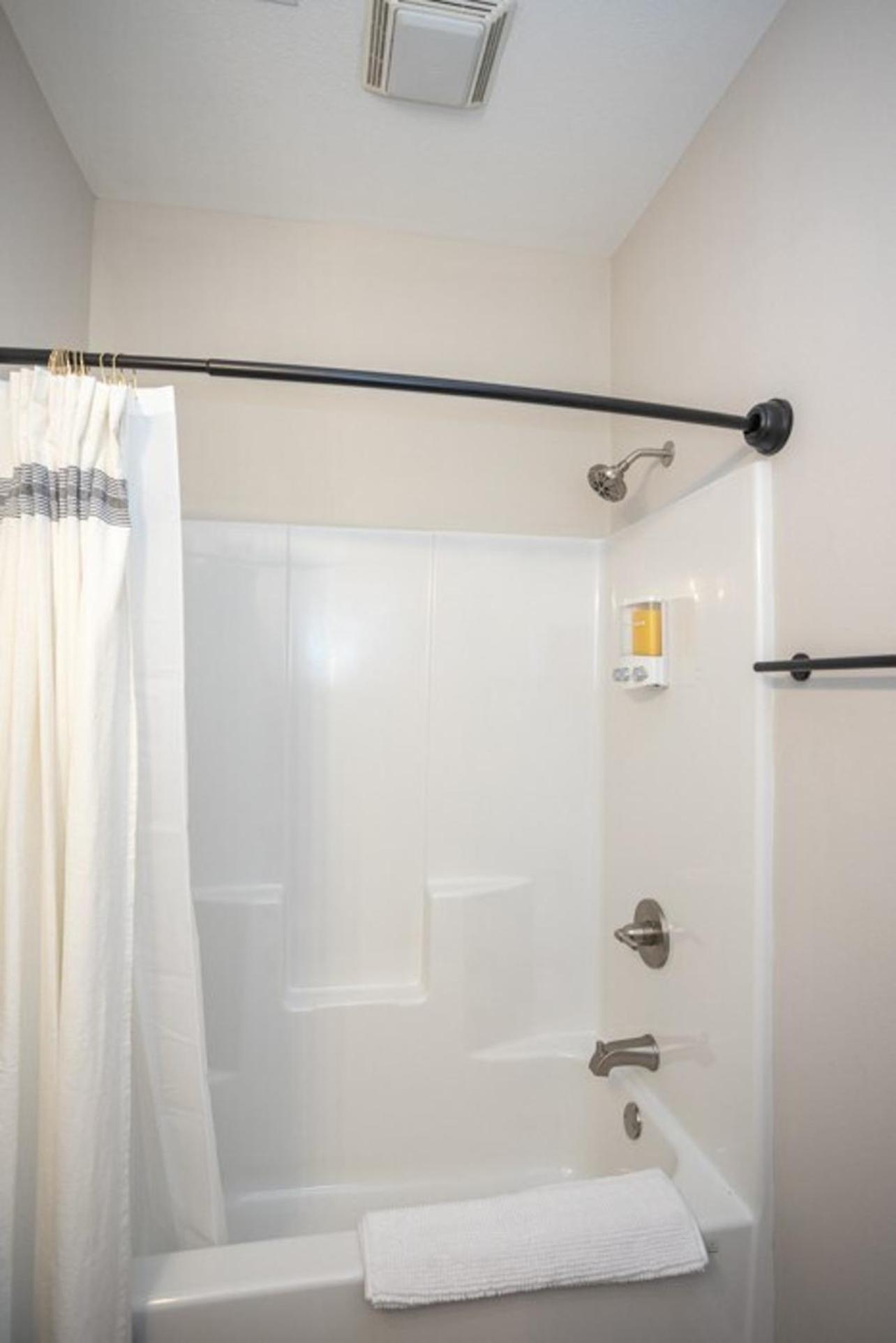 Tiny Home With Hot Tub Near Ft Leonard Wood! Waynesville Ngoại thất bức ảnh