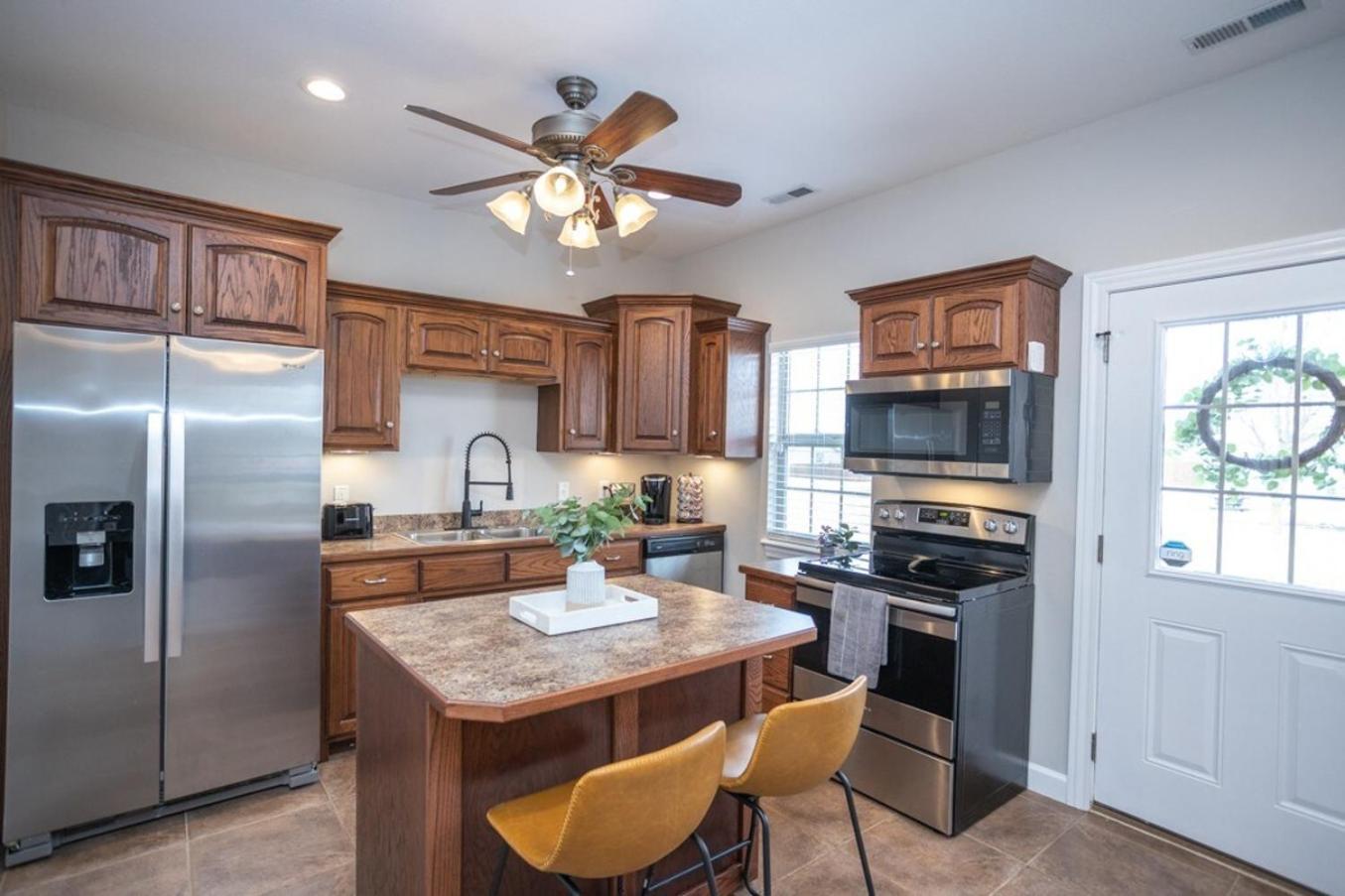 Tiny Home With Hot Tub Near Ft Leonard Wood! Waynesville Ngoại thất bức ảnh